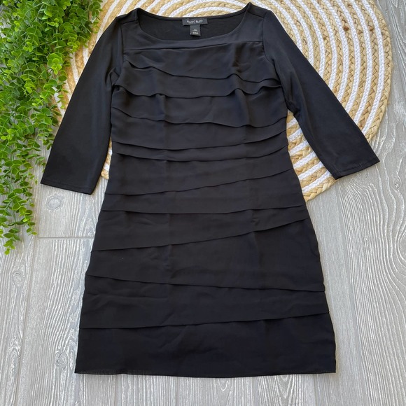 White House Black Market Dresses & Skirts - WHITE HOUSE BLACK MARKET Womens Black Tiered 3/4 Sleeve Knit Dress Size XS